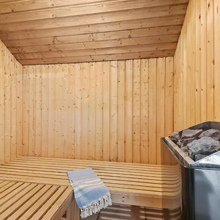 4 Bedroom Pet Friendly In Blavand Blåvand