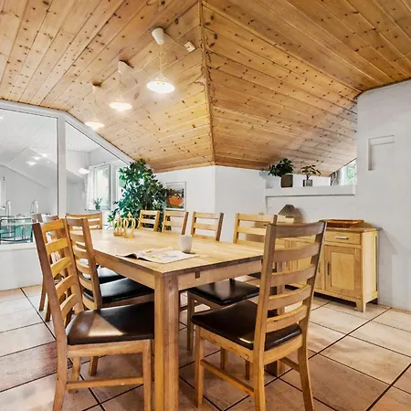 4 Bedroom Pet Friendly In Blavand