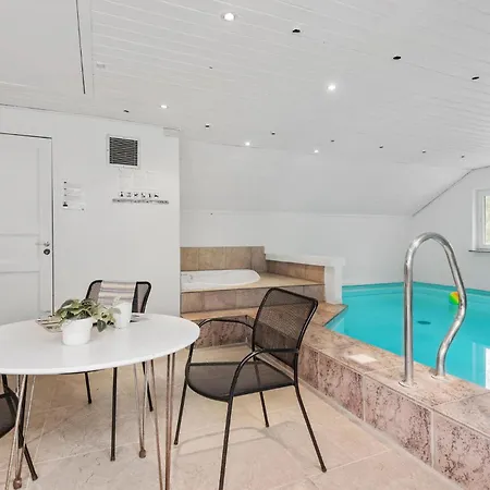 4 Bedroom Pet Friendly In Blavand Casa de Férias Ho