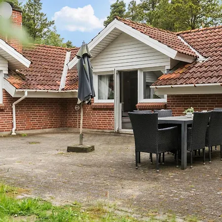 4 Bedroom Pet Friendly In Blavand *