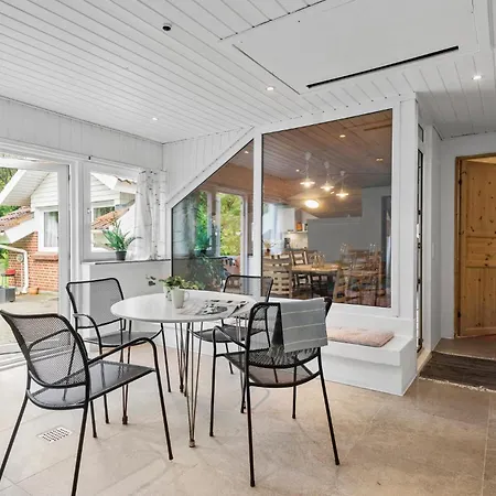 4 Bedroom Pet Friendly In Blavand Casa de Férias Ho