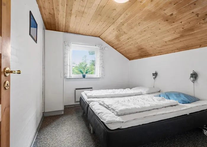 4 Bedroom Pet Friendly In Blavand