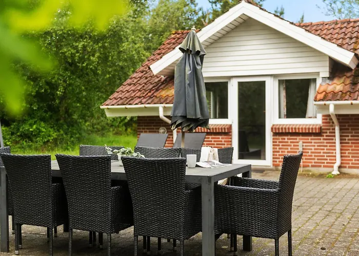 4 Bedroom Pet Friendly In Blavand