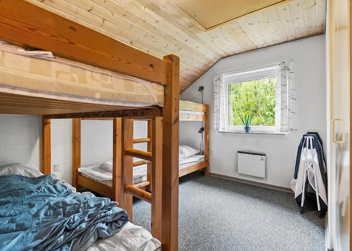 4 Bedroom Pet Friendly In Blavand *